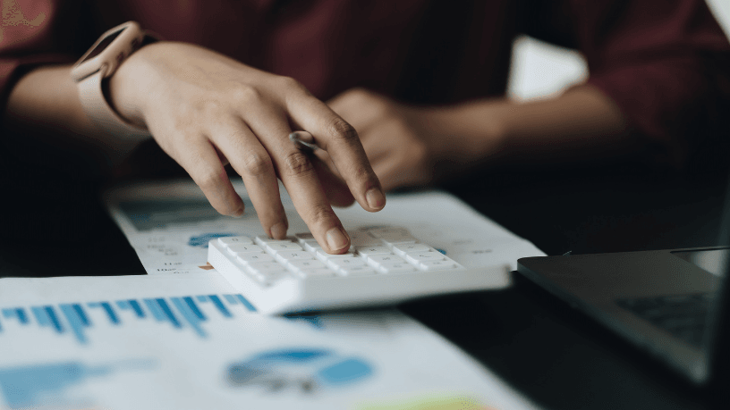 Braulio Henrique Dias Viana mostra como identificar e corrigir hábitos financeiros que sabotam seu orçamento.