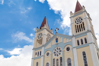 A Igreja Católica exerce profunda influência na formação dos valores que moldam a sociedade moderna, em análise de Jose Eduardo De Oliveira e Silva.