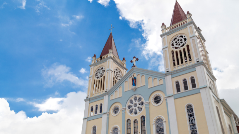 A Igreja Católica exerce profunda influência na formação dos valores que moldam a sociedade moderna, em análise de Jose Eduardo De Oliveira e Silva.