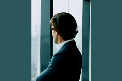 Ian dos Anjos Cunha apresenta reflexões sobre como líderes podem cultivar curiosidade contínua em times adultos na era das mentes inquietas.