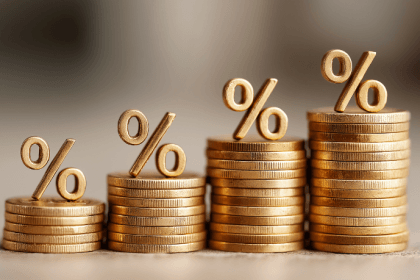 Andrey de Oliveira Pontes mostra como os juros compostos podem fazer seu dinheiro crescer de forma exponencial.