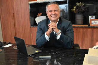 Projetos de infraestrutura bem executados criam previsibilidade, reduzem riscos e aumentam a atratividade econômica dos territórios, como destaca Elmar Juan Passos Varjão Bomfim.