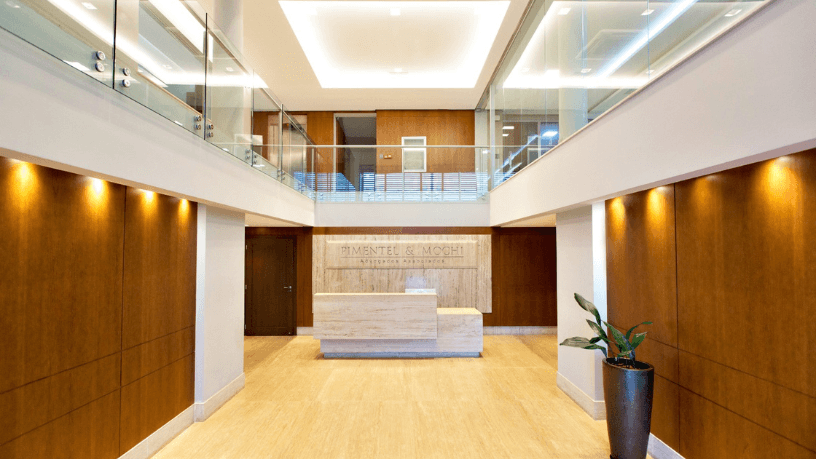 A recuperação judicial exige gestão estratégica da crise reputacional para preservar a confiança do mercado, dos credores e dos parceiros comerciais.